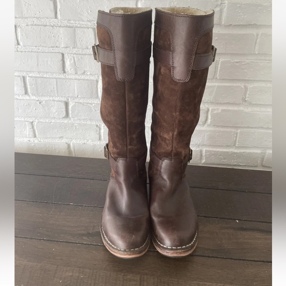 EUC UGG Dunwich Brown Leather Boots Buckle Hook Loop Knee High Winter Boots Sz 8 - Picture 2 of 10